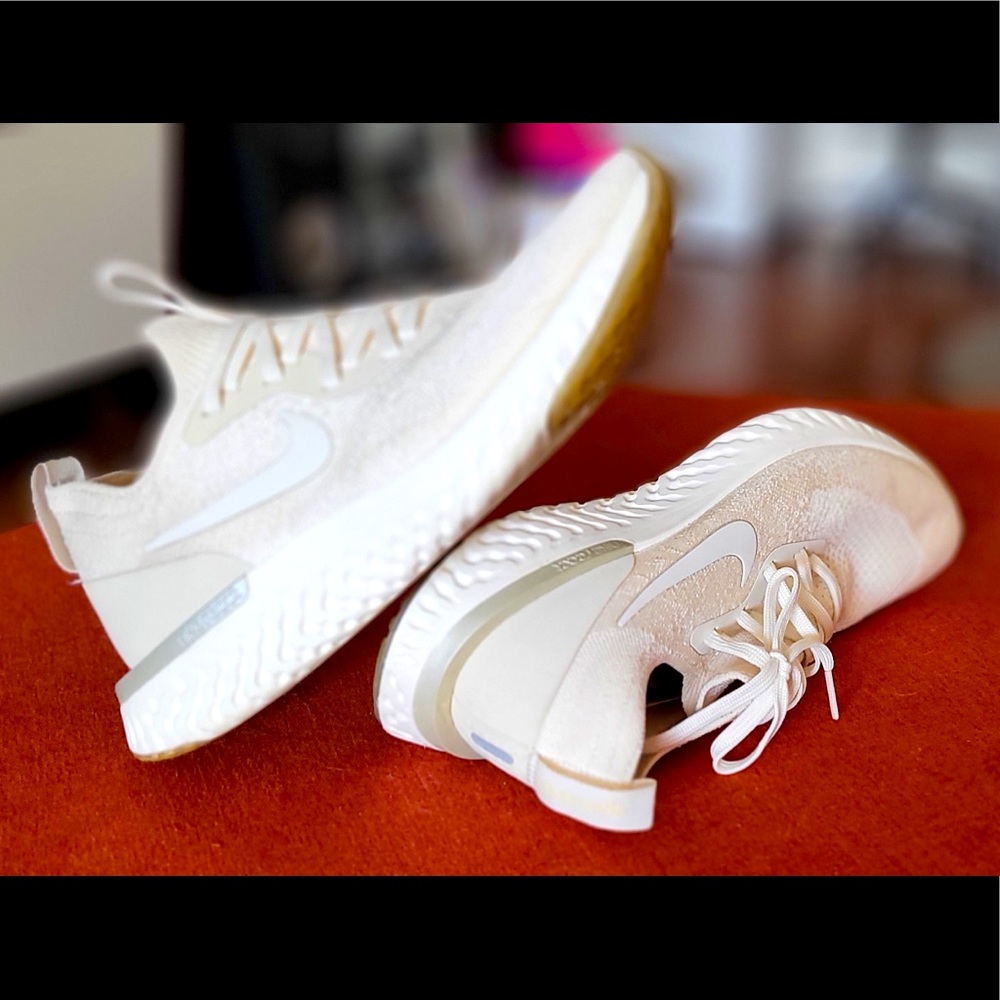 Nike Epic React Flyknit Light Cream Marathon Running Shoes, Size 8.5